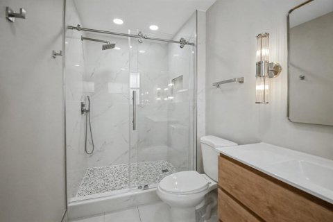 House in Boca Raton, Florida 3 bedrooms, 167.5 sq.m. № 2176775 - photo 18