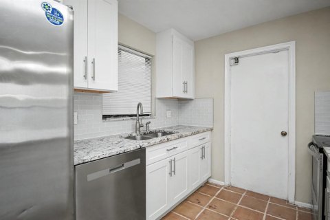 House in Boca Raton, Florida 3 bedrooms, 167.5 sq.m. № 2176775 - photo 13
