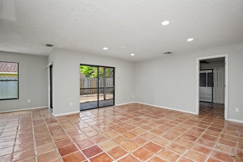 House in Boca Raton, Florida 3 bedrooms, 167.5 sq.m. № 2176775 - photo 3