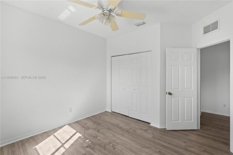 Townhouse in Homestead, Florida 4 bedrooms, 150.32 sq.m. № 1997343 - photo 26