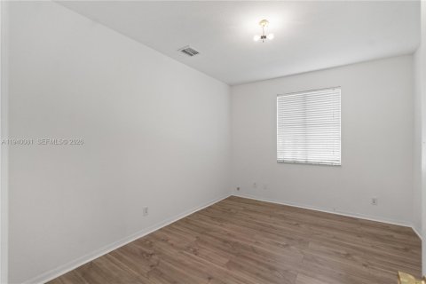 Townhouse in Homestead, Florida 4 bedrooms, 150.32 sq.m. № 1997343 - photo 14