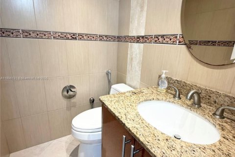 Снять в аренду кондоминиум в Санни-Айлс-Бич, Флорида 1 спальня, 67.35м2, № 1950973 - фото 12