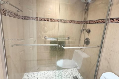 Снять в аренду кондоминиум в Санни-Айлс-Бич, Флорида 1 спальня, 67.35м2, № 1950973 - фото 11