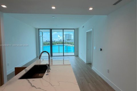 Condo à North Miami, Floride, 1 chambre  № 2348517