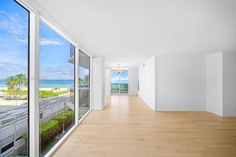 Copropriété à louer à Miami Beach, Floride: 3 chambres, 183.95 m2 № 2012270 - photo 2