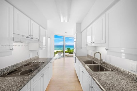 Copropriété à louer à Miami Beach, Floride: 3 chambres, 183.95 m2 № 2012270 - photo 8