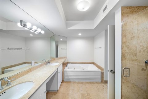 Copropriété à louer à Miami Beach, Floride: 3 chambres, 183.95 m2 № 2012270 - photo 19