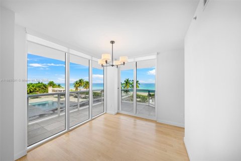 Copropriété à louer à Miami Beach, Floride: 3 chambres, 183.95 m2 № 2012270 - photo 4