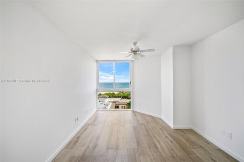 Copropriété à louer à Miami Beach, Floride: 3 chambres, 183.95 m2 № 2012270 - photo 24