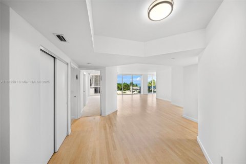 Copropriété à louer à Miami Beach, Floride: 3 chambres, 183.95 m2 № 2012270 - photo 6