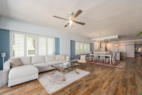 Condo in Indian Shores, Florida, 3 bedrooms  № 2096418 - photo 7