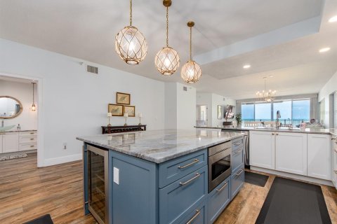 Condo in Indian Shores, Florida, 3 bedrooms  № 2096418 - photo 14