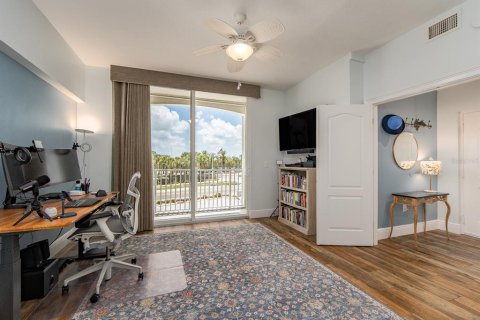 Condo in Indian Shores, Florida, 3 bedrooms  № 2096418 - photo 25