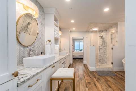 Condo in Indian Shores, Florida, 3 bedrooms  № 2096418 - photo 22