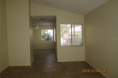Villa ou maison à louer à Winter Springs, Floride: 3 chambres, 126.72 m2 № 2419175 - photo 8