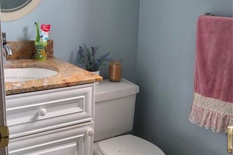 Townhouse in Homestead, Florida 3 bedrooms, 138.24 sq.m. № 1852241 - photo 7