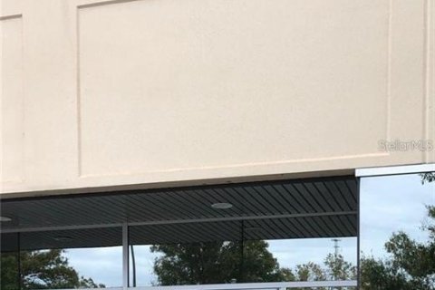 Commercial property in Orlando, Florida 137.96 sq.m. № 2379362