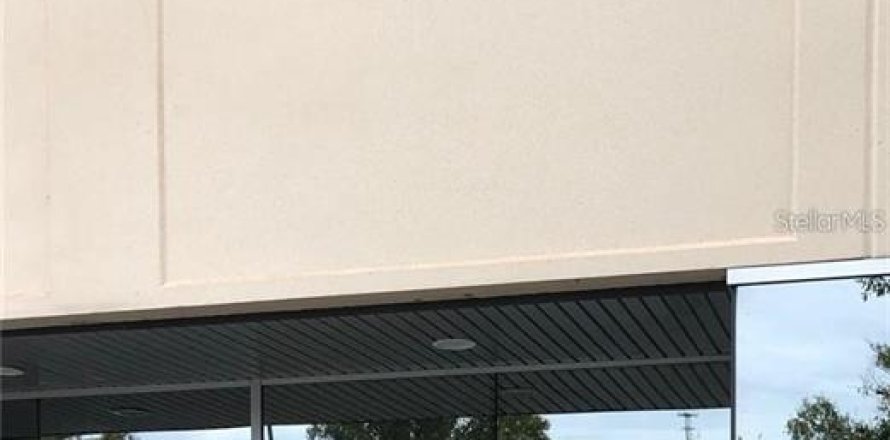 Commercial property in Orlando, Florida 137.96 sq.m. № 2379362