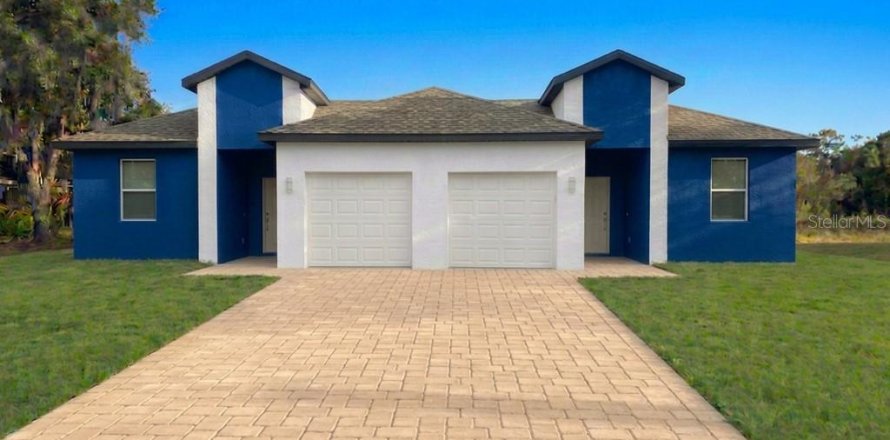 Immobilier commercial à Port Charlotte, Floride 6 chambres, 253.44 m2 № 2115707