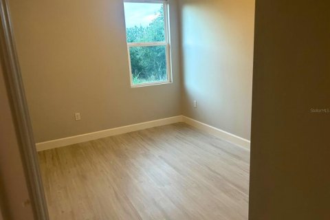 Immobilier commercial à vendre à Port Charlotte, Floride: 6 chambres, 253.44 m2 № 2115707 - photo 10