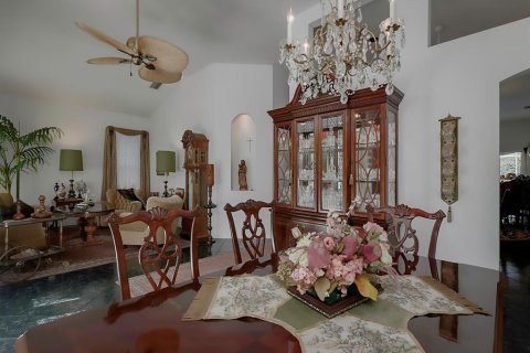 House in Lutz, Florida 4 bedrooms, 219.62 sq.m. № 1871156 - photo 8