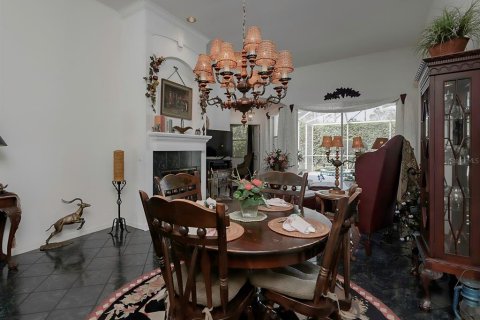 House in Lutz, Florida 4 bedrooms, 219.62 sq.m. № 1871156 - photo 10