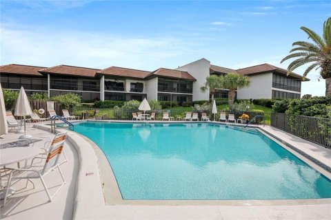 Condo in Longboat Key, Florida, 2 bedrooms  № 251576 - photo 26
