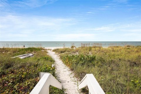 Condo in Longboat Key, Florida, 2 bedrooms  № 251576 - photo 25