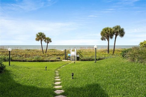 Condo in Longboat Key, Florida, 2 bedrooms  № 251576 - photo 24