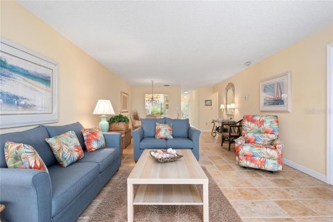Condo in Longboat Key, Florida, 2 bedrooms  № 251576 - photo 6