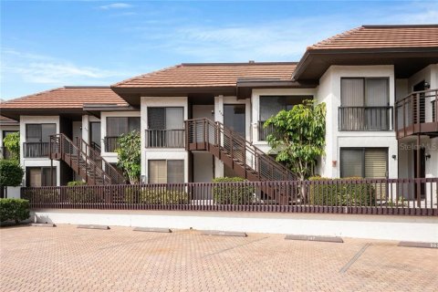 Condo in Longboat Key, Florida, 2 bedrooms  № 251576 - photo 2