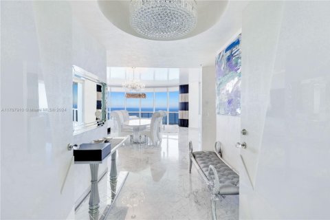 Copropriété à vendre à Sunny Isles Beach, Floride: 3 chambres, 199.09 m2 № 1460614 - photo 28