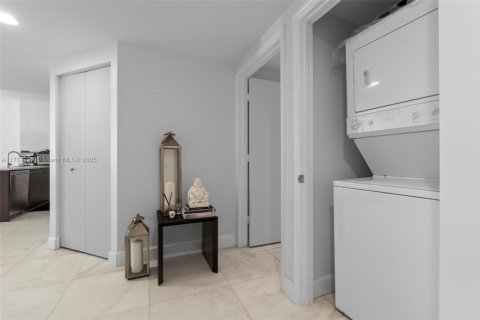Купить кондоминиум в Майами, Флорида 2 спальни, 111.2м2, № 1699450 - фото 7