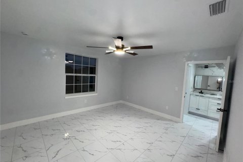Villa ou maison à vendre à Avon Park, Floride: 3 chambres, 147.71 m2 № 2219319 - photo 8