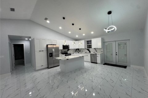 Villa ou maison à vendre à Avon Park, Floride: 3 chambres, 147.71 m2 № 2219319 - photo 3