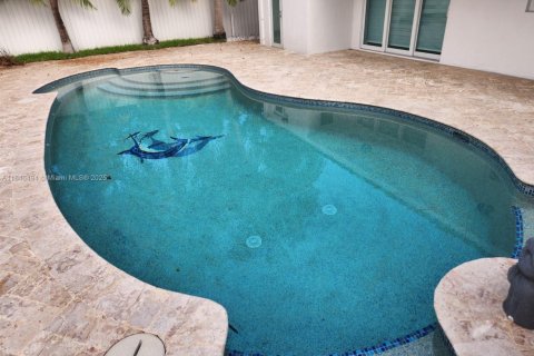 Villa ou maison à vendre à North Miami, Floride: 4 chambres, 169.55 m2 № 1847769 - photo 4