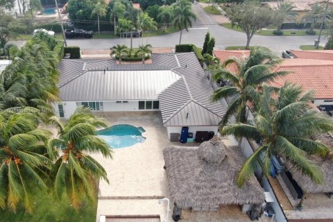 Villa ou maison à vendre à North Miami, Floride: 4 chambres, 169.55 m2 № 1847769 - photo 8