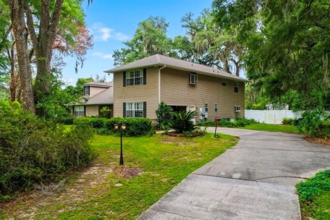 House in Ocala, Florida 5 bedrooms, 391.77 sq.m. № 2267501 - photo 2