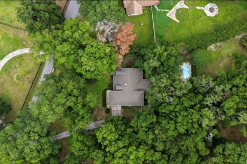 House in Ocala, Florida 5 bedrooms, 391.77 sq.m. № 2267501 - photo 7