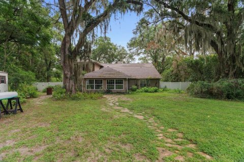 House in Ocala, Florida 5 bedrooms, 391.77 sq.m. № 2267501 - photo 8