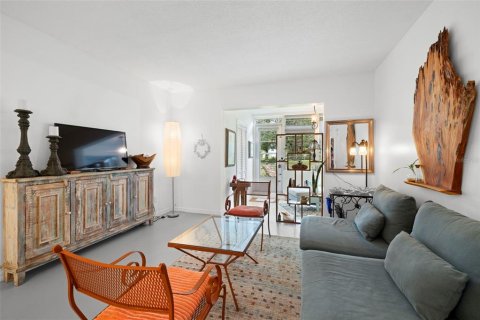 Condominio en venta en Dunedin, Florida, 1 dormitorio, 67.35 m2 № 2101893 - foto 14