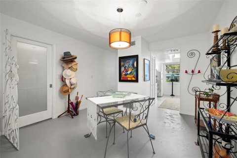 Condominio en venta en Dunedin, Florida, 1 dormitorio, 67.35 m2 № 2101893 - foto 11