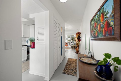 Condominio en venta en Dunedin, Florida, 1 dormitorio, 67.35 m2 № 2101893 - foto 4