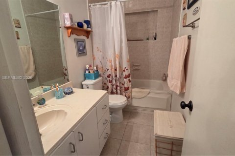 Купить виллу или дом в Майами, Флорида 4 спальни, 190.08м2, № 2003915 - фото 12