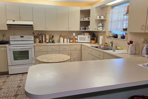 Купить виллу или дом в Майами, Флорида 4 спальни, 190.08м2, № 2003915 - фото 6