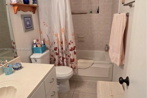 Купить виллу или дом в Майами, Флорида 4 спальни, 190.08м2, № 2003915 - фото 11