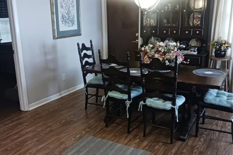 House in Tampa, Florida 3 bedrooms, 142.51 sq.m. № 1654551 - photo 17