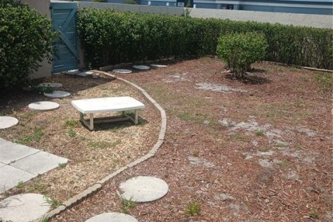 House in Tampa, Florida 3 bedrooms, 142.51 sq.m. № 1654551 - photo 5