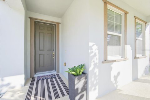 Casa en venta en Tampa, Florida, 4 dormitorios, 279.91 m2 № 2427598 - foto 2