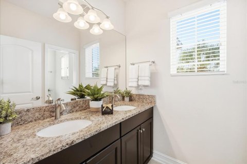 Casa en venta en Tampa, Florida, 4 dormitorios, 279.91 m2 № 2427598 - foto 23